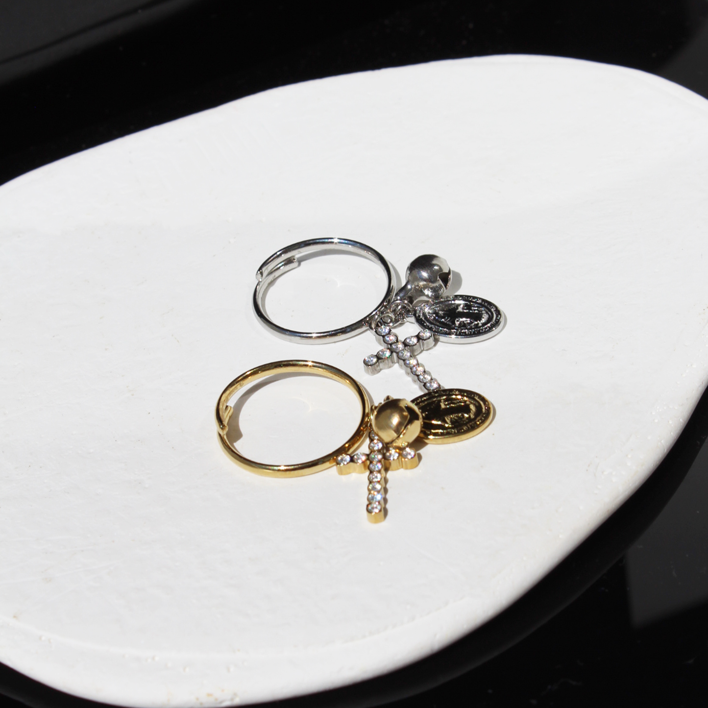 Anello Sacred